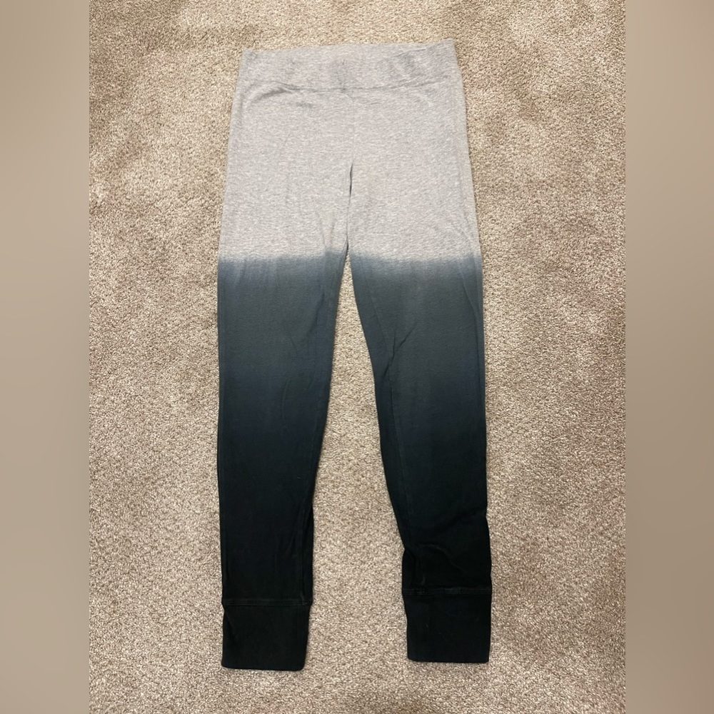 VENUS Gray/Black Ombré Leggings - Size S